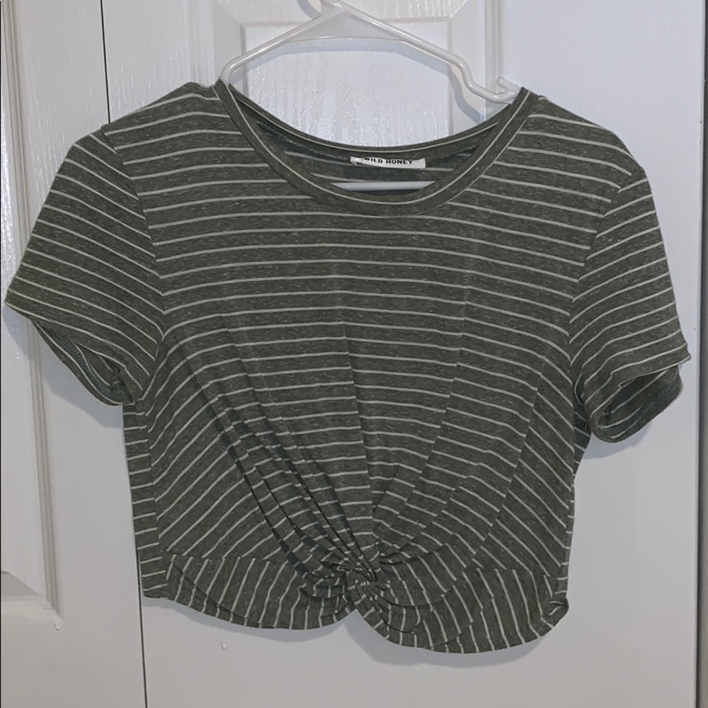 Green strips tie front top